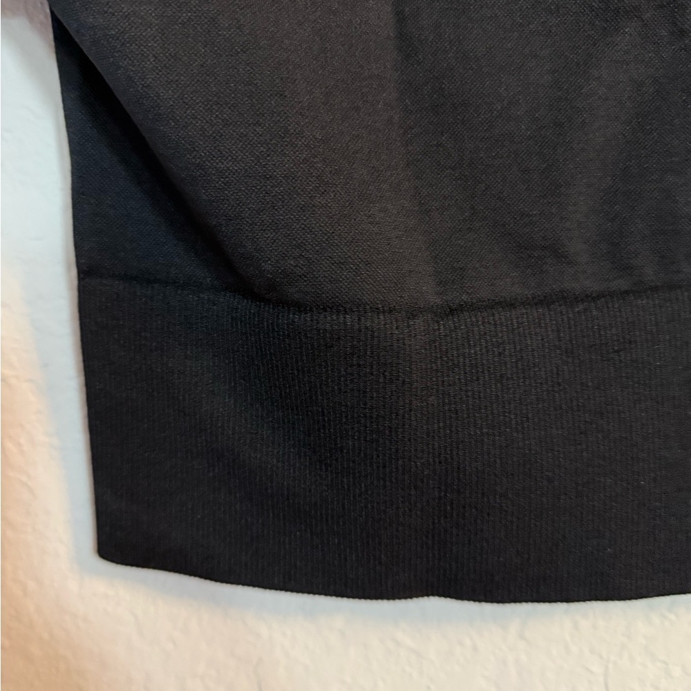Offline by Aerie Black Seamless Short Sleeve Crop Top - Picture 5 of 6